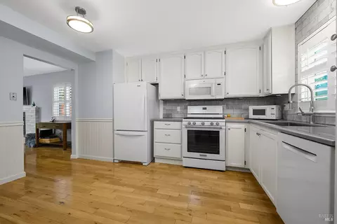 Kitchen - 31 Front St #A, Healdsburg, CA 95448 photo 1 of 2