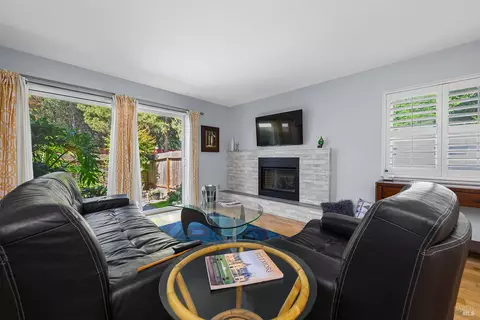 Living - 31 Front St #A, Healdsburg, CA 95448 photo 1 of 1