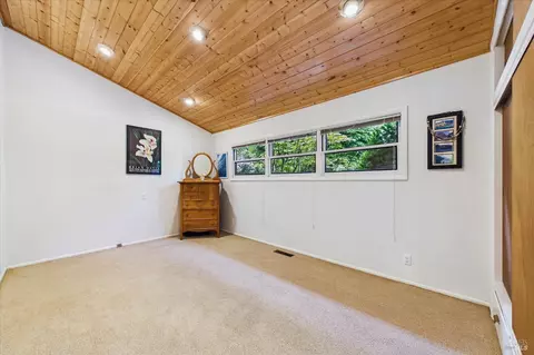 Bedroom - 4281 Mitchell Rd, Eureka, CA 95503 photo 6 of 7