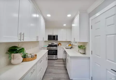 Kitchen - 1307 Mckinley St, Fairfield, CA 94533 photo 2 of 3