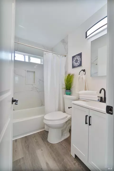 Bath - 1307 Mckinley St, Fairfield, CA 94533 photo 1 of 4