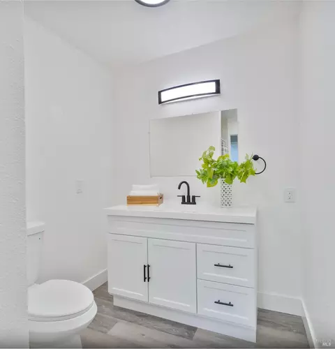 Bath - 1307 Mckinley St, Fairfield, CA 94533 photo 4 of 4