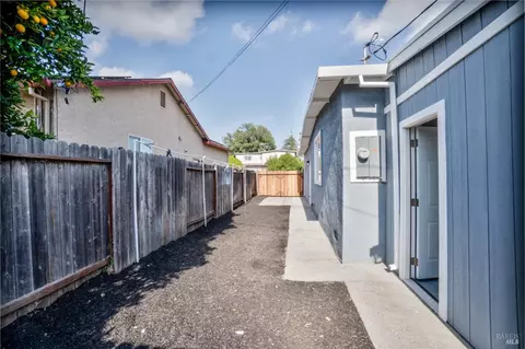 Exterior - 1307 Mckinley St, Fairfield, CA 94533 photo 2 of 11