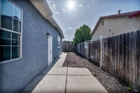 Exterior - 1307 Mckinley St, Fairfield, CA 94533 photo 3 of 11