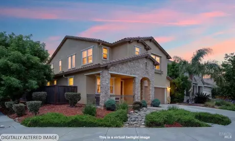 578 Burgundy St, Vacaville, CA 95687