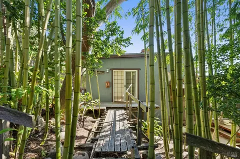 Exterior - 44 Lovell Ave, Mill Valley, CA 94941 photo 4 of 11