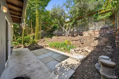 Exterior - 44 Lovell Ave, Mill Valley, CA 94941 photo 9 of 11