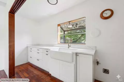 Kitchen - 44 Lovell Ave, Mill Valley, CA 94941 photo 2 of 2
