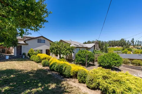 504 W Railroad Ave, Cotati, CA 94931