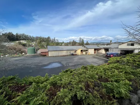 Exterior - 504 W Railroad Ave, Cotati, CA 94931 photo 7 of 9