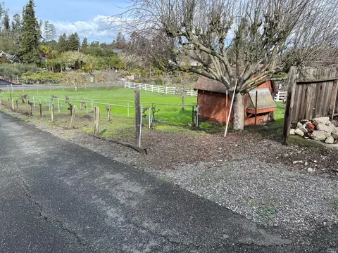 Exterior - 504 W Railroad Ave, Cotati, CA 94931 photo 9 of 9