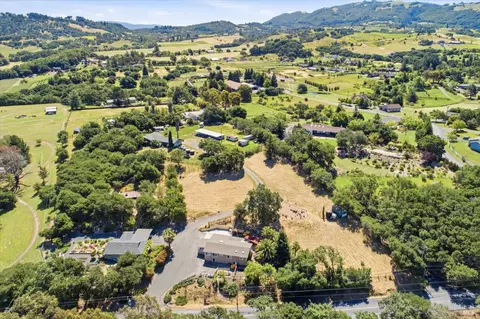 4314 Sonoma Mountain Rd, Santa Rosa, CA 95404