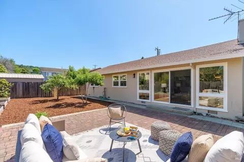 Exterior - 26 Granada Dr, Corte Madera, CA 94925 photo 3 of 11