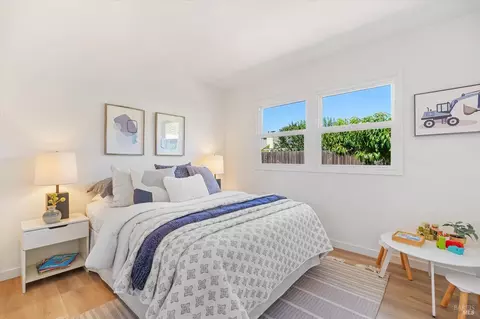 Bedroom - 26 Granada Dr, Corte Madera, CA 94925 photo 3 of 5
