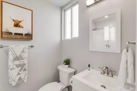 Bath - 2442 Cardinal Ct, Concord, CA 94520 photo 2 of 3