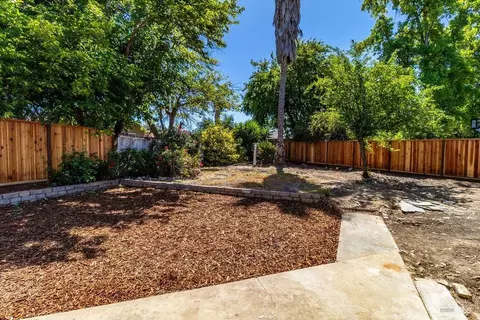 Exterior - 2442 Cardinal Ct, Concord, CA 94520 photo 4 of 11