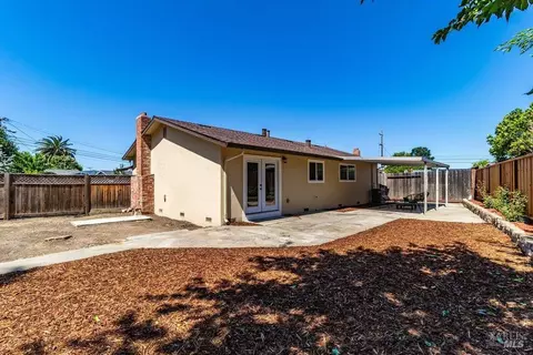 Exterior - 2442 Cardinal Ct, Concord, CA 94520 photo 5 of 11
