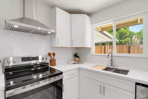 Kitchen - 2442 Cardinal Ct, Concord, CA 94520 photo 2 of 2