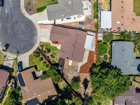 View/Area - 2442 Cardinal Ct, Concord, CA 94520 photo 5 of 9