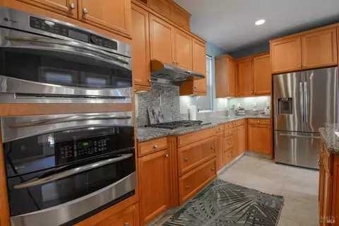 Kitchen - 1026 Flagship Dr, Vallejo, CA 94592 photo 3 of 7