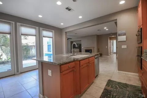 Kitchen - 1026 Flagship Dr, Vallejo, CA 94592 photo 5 of 7