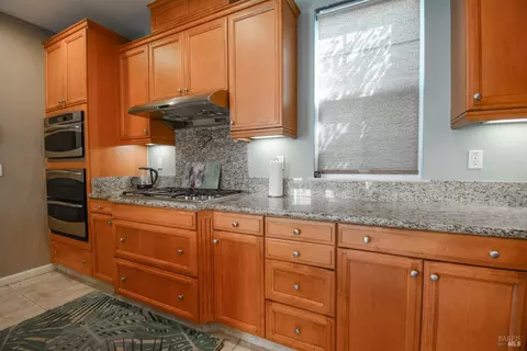 Kitchen - 1026 Flagship Dr, Vallejo, CA 94592 photo 6 of 7