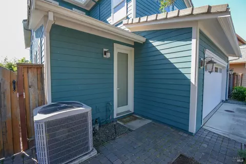 Exterior - 1026 Flagship Dr, Vallejo, CA 94592 photo 12 of 14
