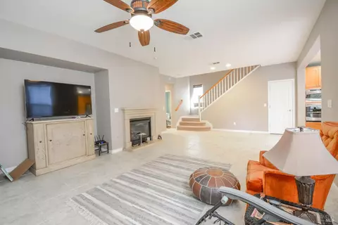 Living - 1026 Flagship Dr, Vallejo, CA 94592 photo 9 of 11