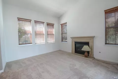 Living - 1026 Flagship Dr, Vallejo, CA 94592 photo 5 of 11