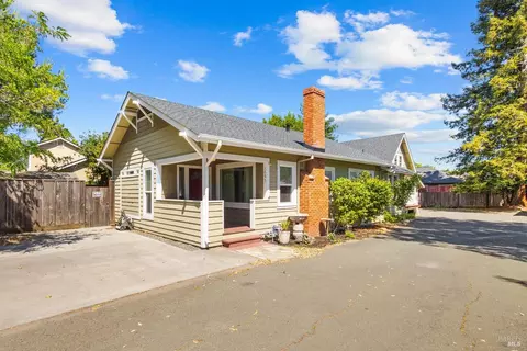 1685 W College Ave, Santa Rosa, CA 95401