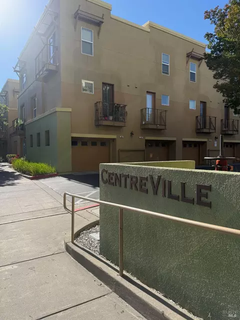 352 City Center Dr, Rohnert Park, CA 94928