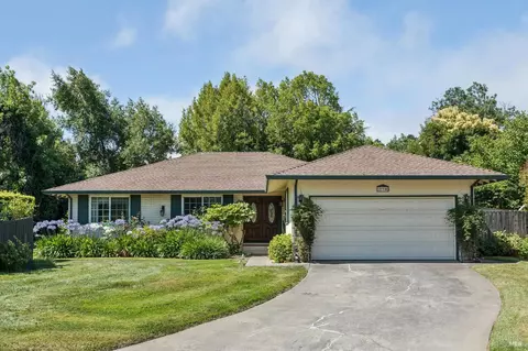 230 Flint Ct, Sonoma, CA 95476