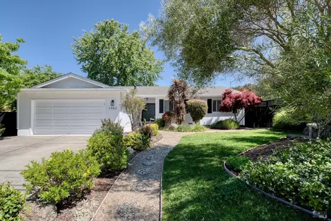1982 Benton Ln, Novato, CA 94945