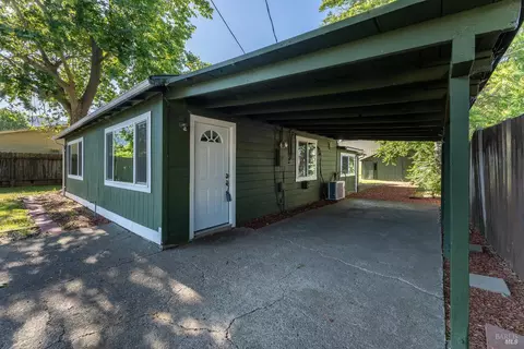 160 Thomas St, Ukiah, CA 95482
