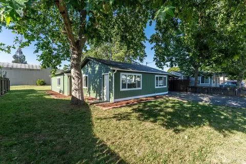 160 Thomas St, Ukiah, CA 95482