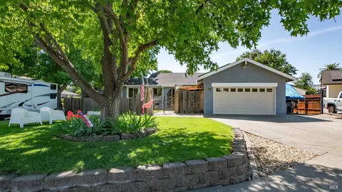 400 Corte Cadiz, Vacaville, CA 95688