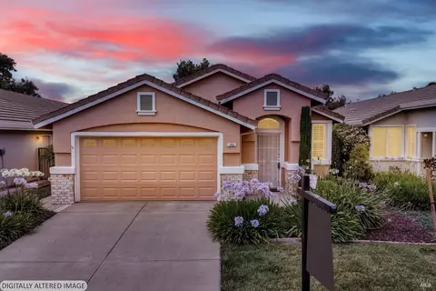 Exterior - 266 Bartlett Ln, Vacaville, CA 95687 photo 18 of 19