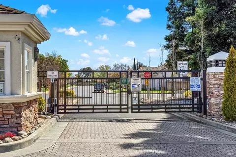 View/Area - 266 Bartlett Ln, Vacaville, CA 95687 photo 3 of 7
