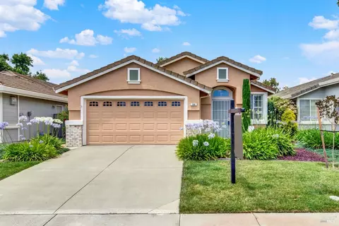 Exterior - 266 Bartlett Ln, Vacaville, CA 95687 photo 4 of 19