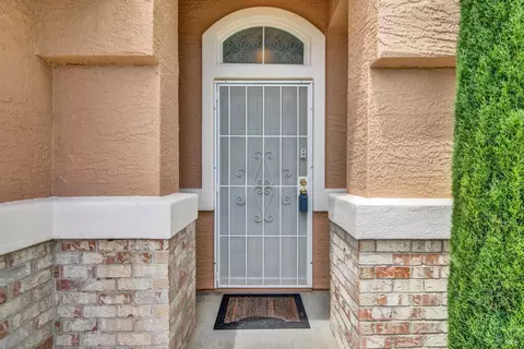 Entry Way - 266 Bartlett Ln, Vacaville, CA 95687 photo 1 of 2