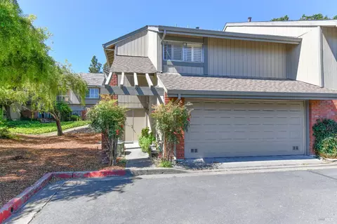 3007 Loma Ct, Santa Rosa, CA 95405