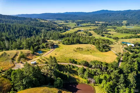 6200 Lazy Springs Rd, Philo, CA 95466