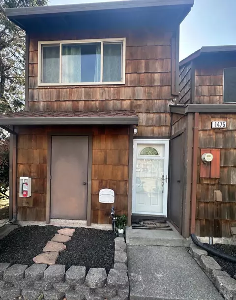 1475 Parkway Dr, Rohnert Park, CA 94928
