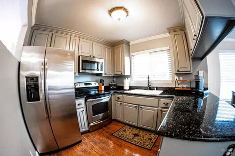 1475 Parkway Dr, Rohnert Park, CA 94928