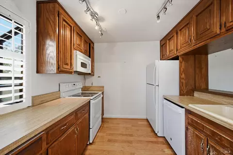 Kitchen - 910 Marina Dr, Napa, CA 94559 photo 2 of 3