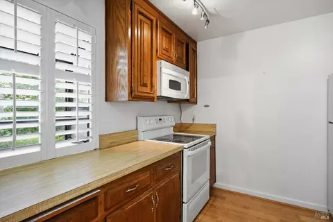 Kitchen - 910 Marina Dr, Napa, CA 94559 photo 3 of 3