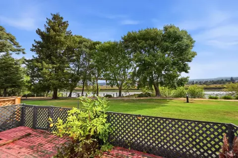 Exterior - 910 Marina Dr, Napa, CA 94559 photo 4 of 6