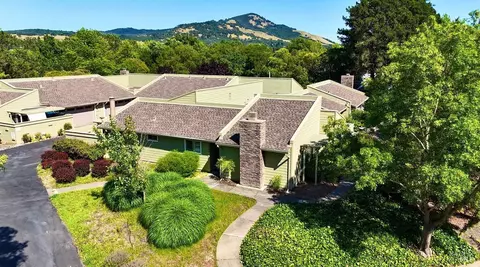 2299 Knolls Dr, Santa Rosa, CA 95405