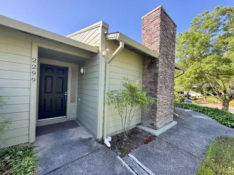 2299 Knolls Dr, Santa Rosa, CA 95405