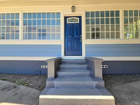 Exterior - 487 E Valley St, Willits, CA 95490 photo 4 of 11